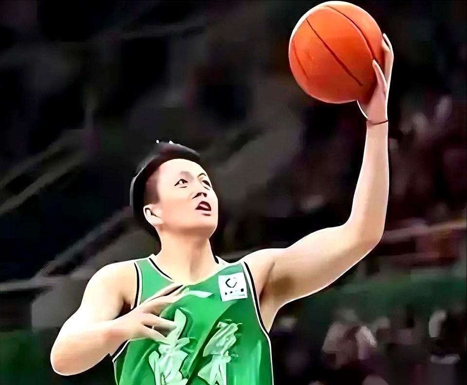 姜宇星这笔转会，越来越不对劲了。在吉林，他还是那个场均砍下12.7分的全明星。