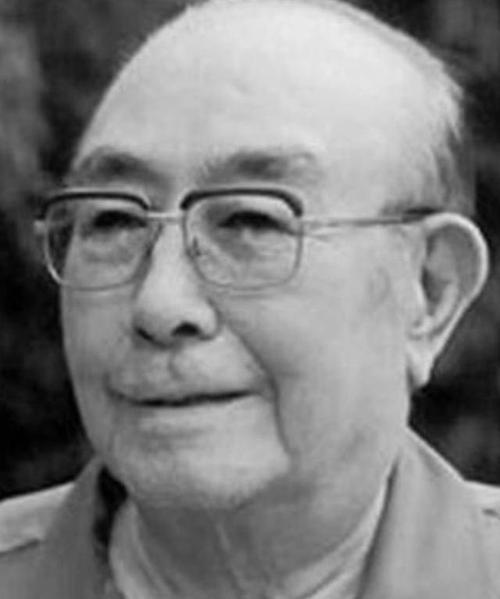 1995年，吴德结束了他的一生旅程，在即将去世之际，他对身旁的女儿留下了一句简短