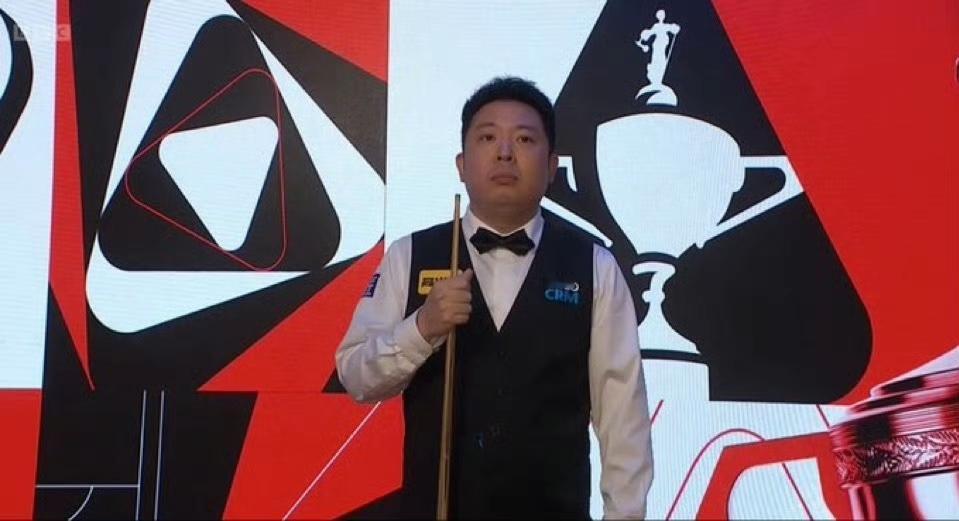 6-10，张安达输了，世锦赛第一个遭淘汰。带着5-3的微弱优势来到第二阶段后