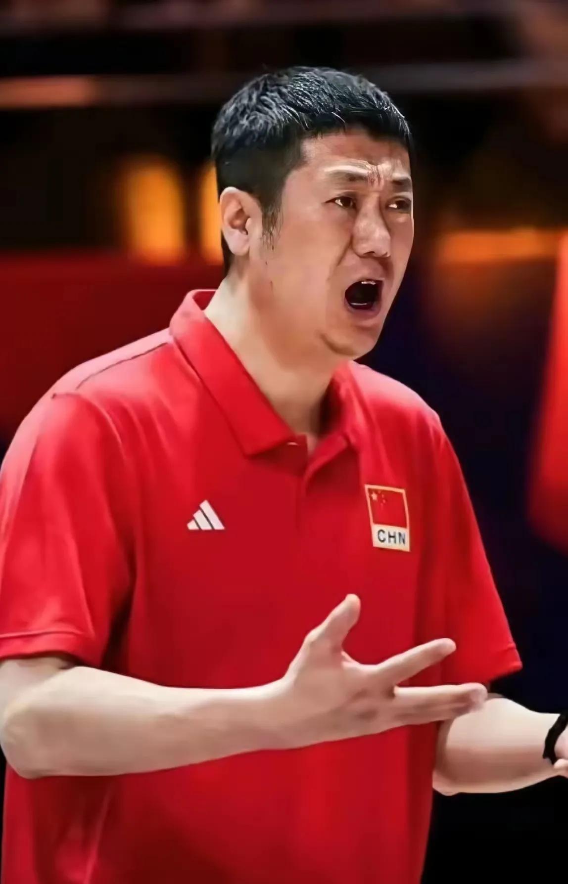 赵勇这次调整副攻高意有点不靠谱。实话实说，招高意真不如招袁心玥。当然，高意可打