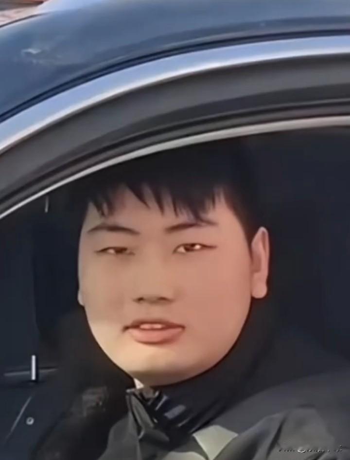 朱小伟这个人吧，确实有点不一样，很多人都说他不工作，也不种地，你说他干啥了，好像