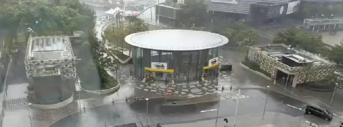 肖战在香港活动前反复念叨怕下雨，结果活动全程没下一滴，事后有粉丝翻出他演过两个角色，一个叫朱瞻基，一