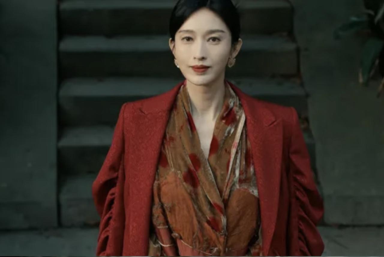 人类拥有阳光的背后是生命短暂，地枭长生不老的背后是暗无天日，人枭要两全的方式就是