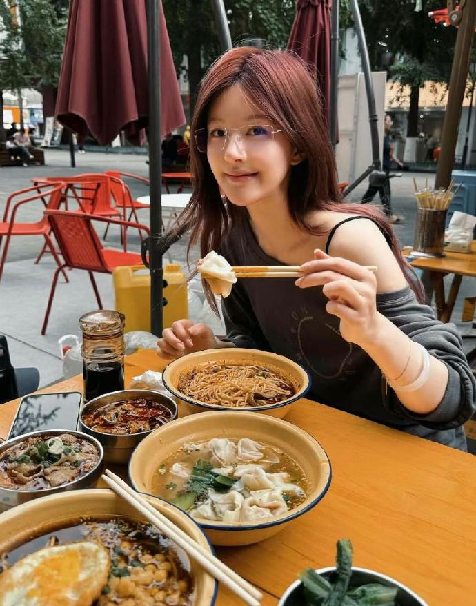 你要做一个照镜子都会很开心的人​​​