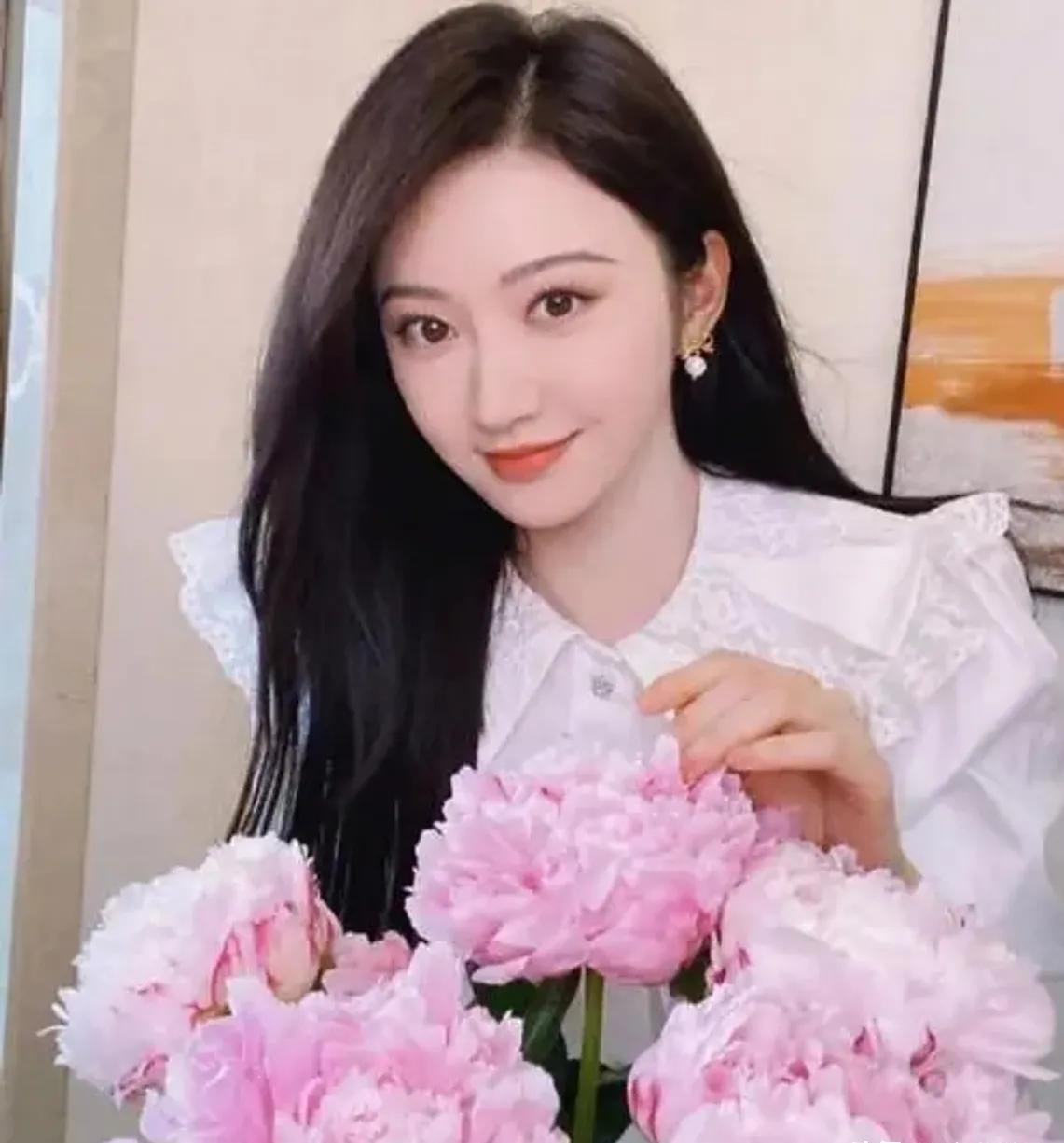 上海一女子坐月子三餐都靠着外卖解决，在孩子满月当天，女子却当着全家人的面宣布离婚