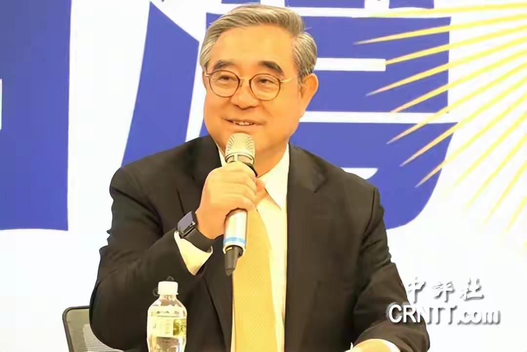 “生存论坛”举行，吴成典提“入股论”？4月25日，由台湾新党“三合论坛”举办的“