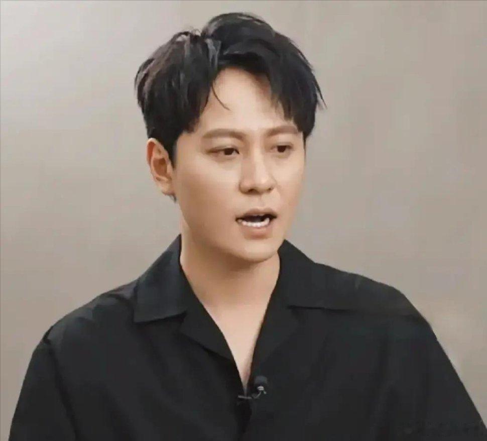 发现了没有？秦俊杰身上有一种玄学，那就是只要是他演的电视剧，不管他是主角还是配角