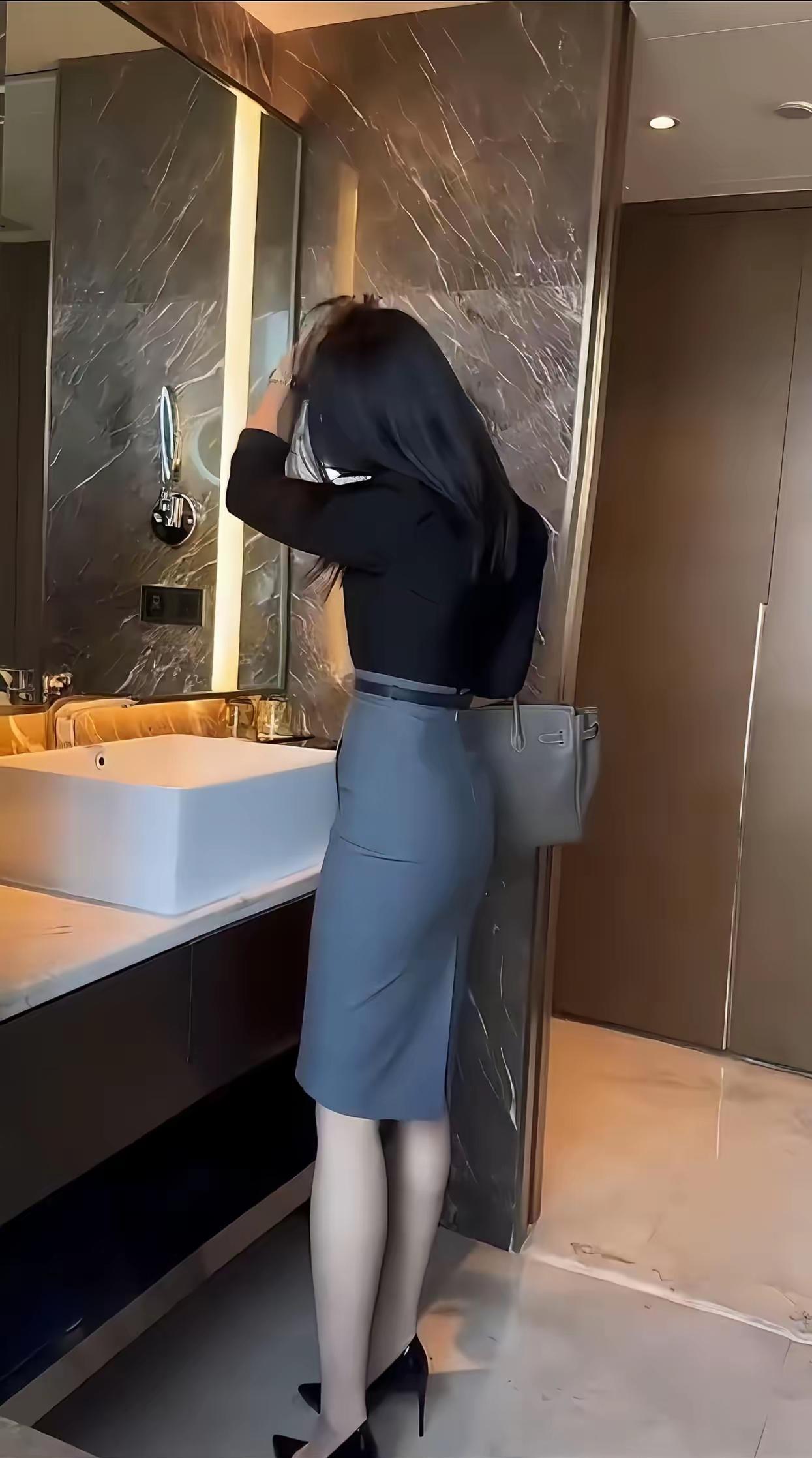 你能否留下一句充满希望的话昨天已经成为历史，明天是个谜团，今天是上帝赐给我们最珍