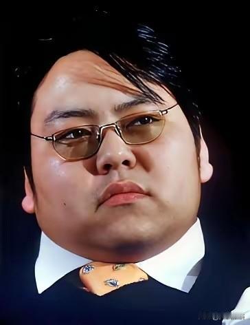 2009年，李兆会在“天上人间”花费880万，将全场宾客的单都买了。李兆会挥