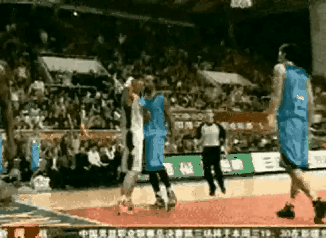 如果有一天杜峰退休了，回想自己CBA联赛职业生涯，最念念不忘的两个外援一定是:新