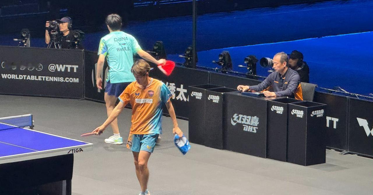 好！温瑞博追上来了！前四局温瑞博🇨🇳7-11，11-8，6-11，11-6