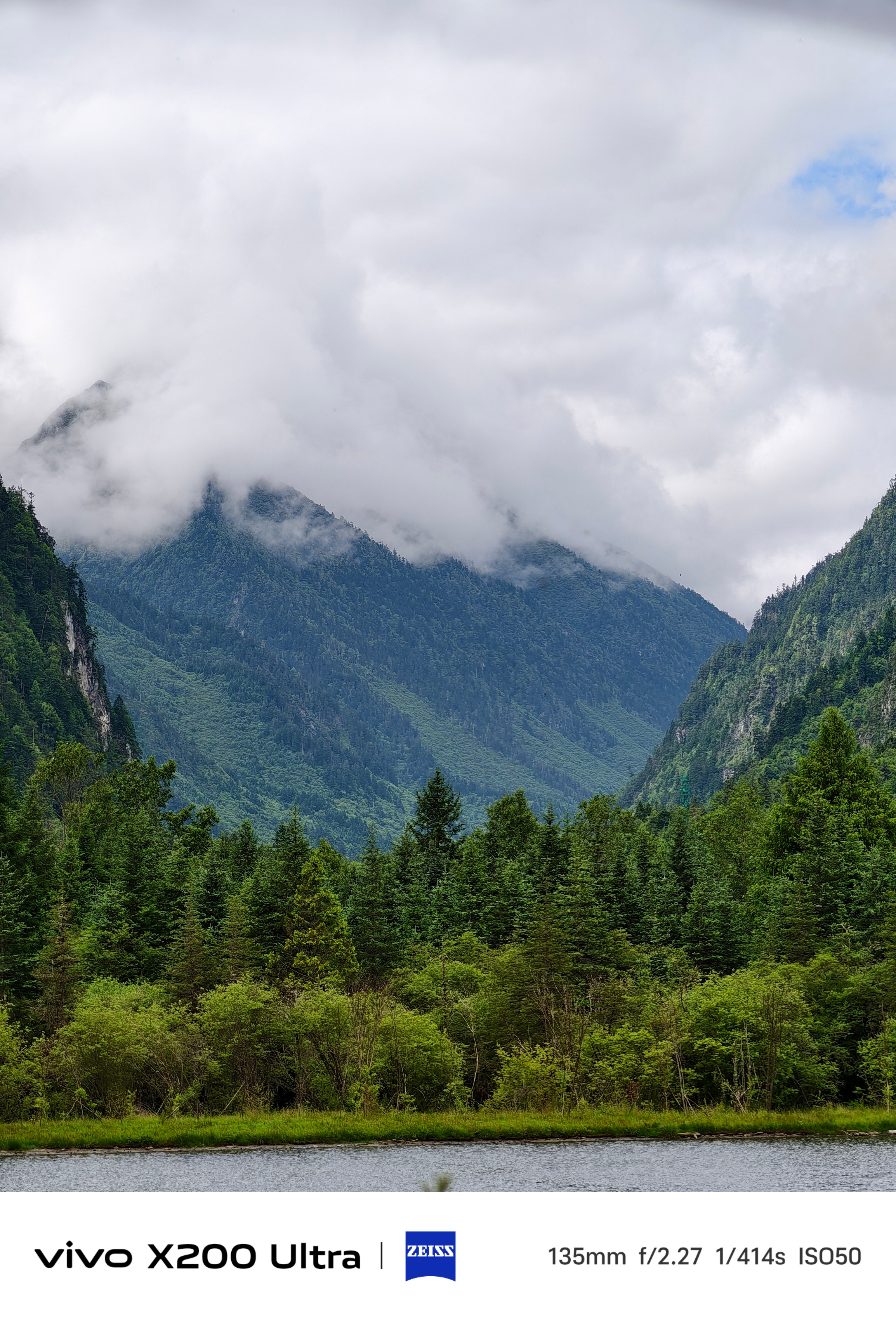 川西小瑞士审美降级川西的风景保持原生态就行，不用过多装饰，很多增加的标识显得