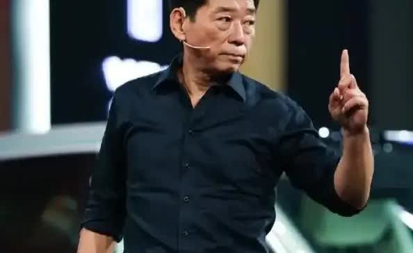 还是长城汽车的魏总有担当。长城汽车的魏总表示，当下汽车圈的氛围十分糟糕，由于部分