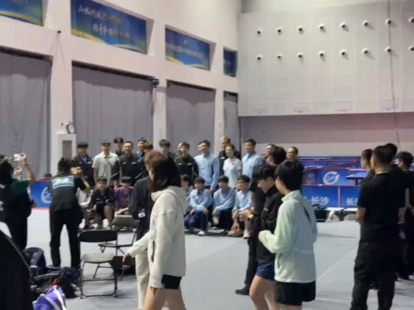 论马龙许昕这张自拍🤳怎么拍的