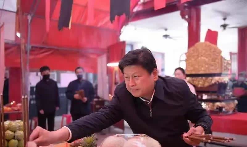 民进党为什么非要盯着傅琨琪罢免？很明显，目前台面上傅琨琪是国民党里能力最强，