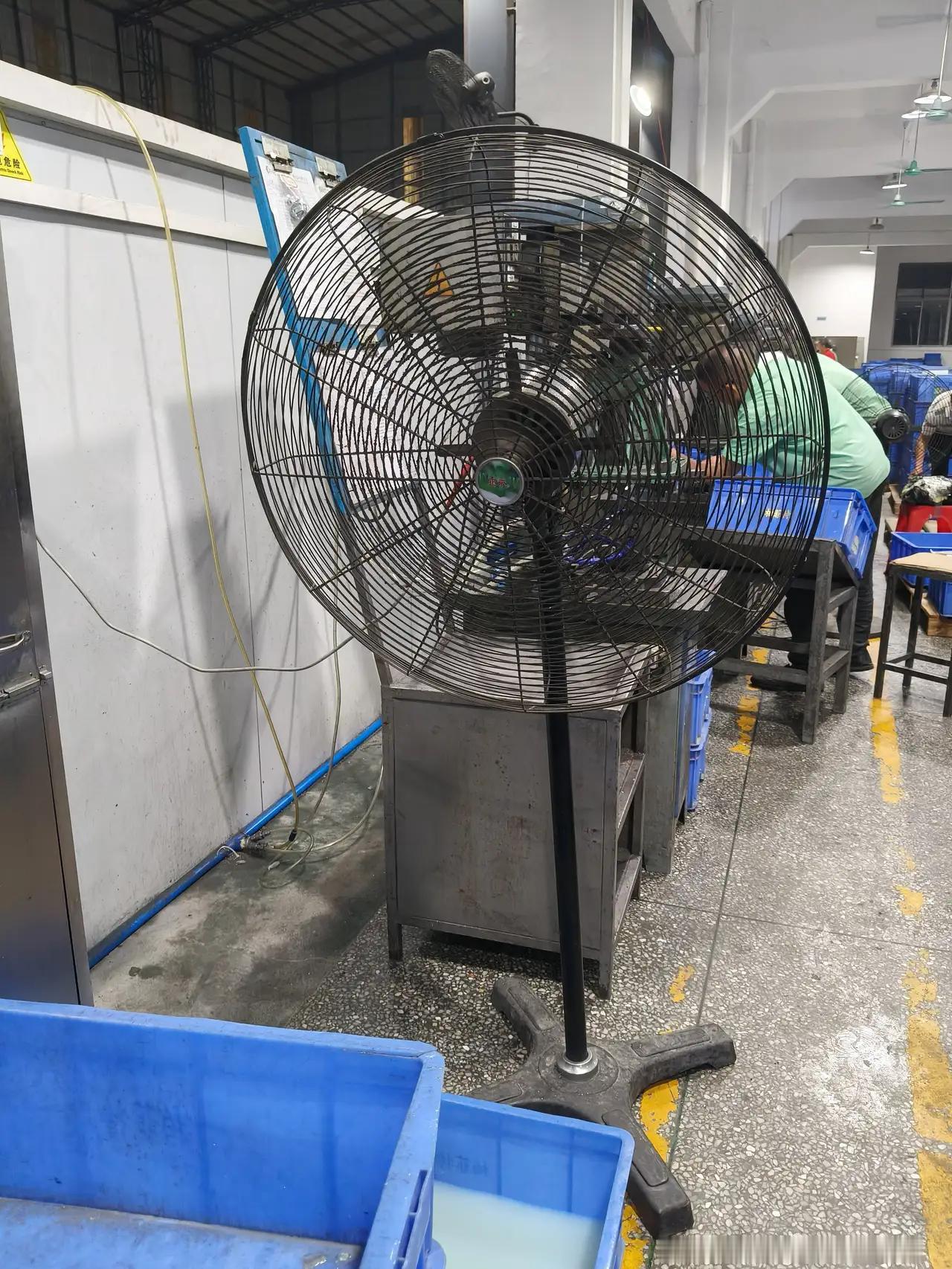 广东天气提前“开挂”，打工日子太难熬了还没到六月，广东的气温就直冲三十多度