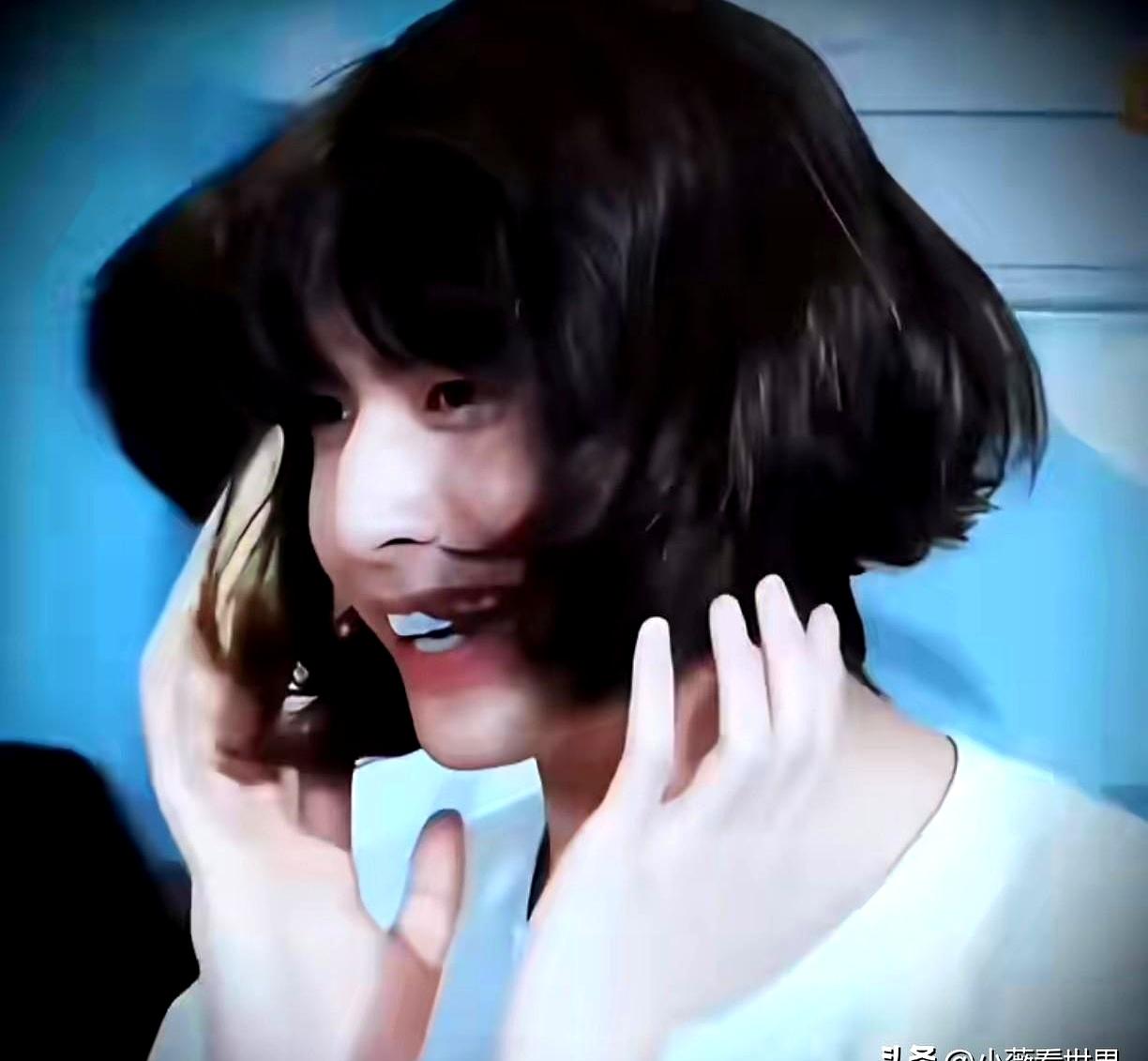 谁能想到，宋威龙穿粉色短裙跳舞，竟然是他自己最兴奋？电影《念念相忘》里，宋威