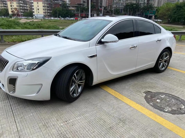 买二手车是真的香啊就像我同事上个月花12000元买了辆行驶8万多公里的