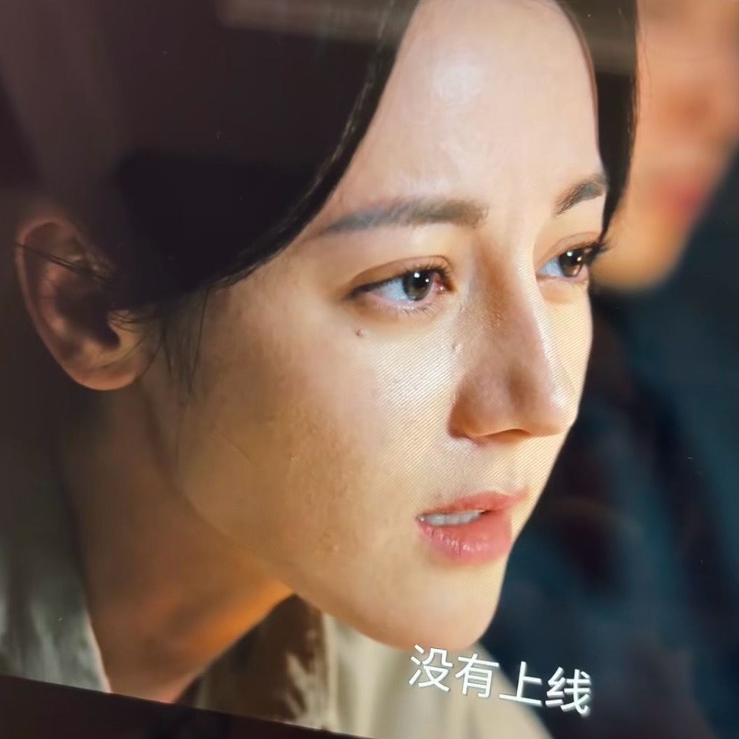 利剑玫瑰这个皮肤质感太真实了吧太真实了，真是一点滤镜也不加啊……​​​