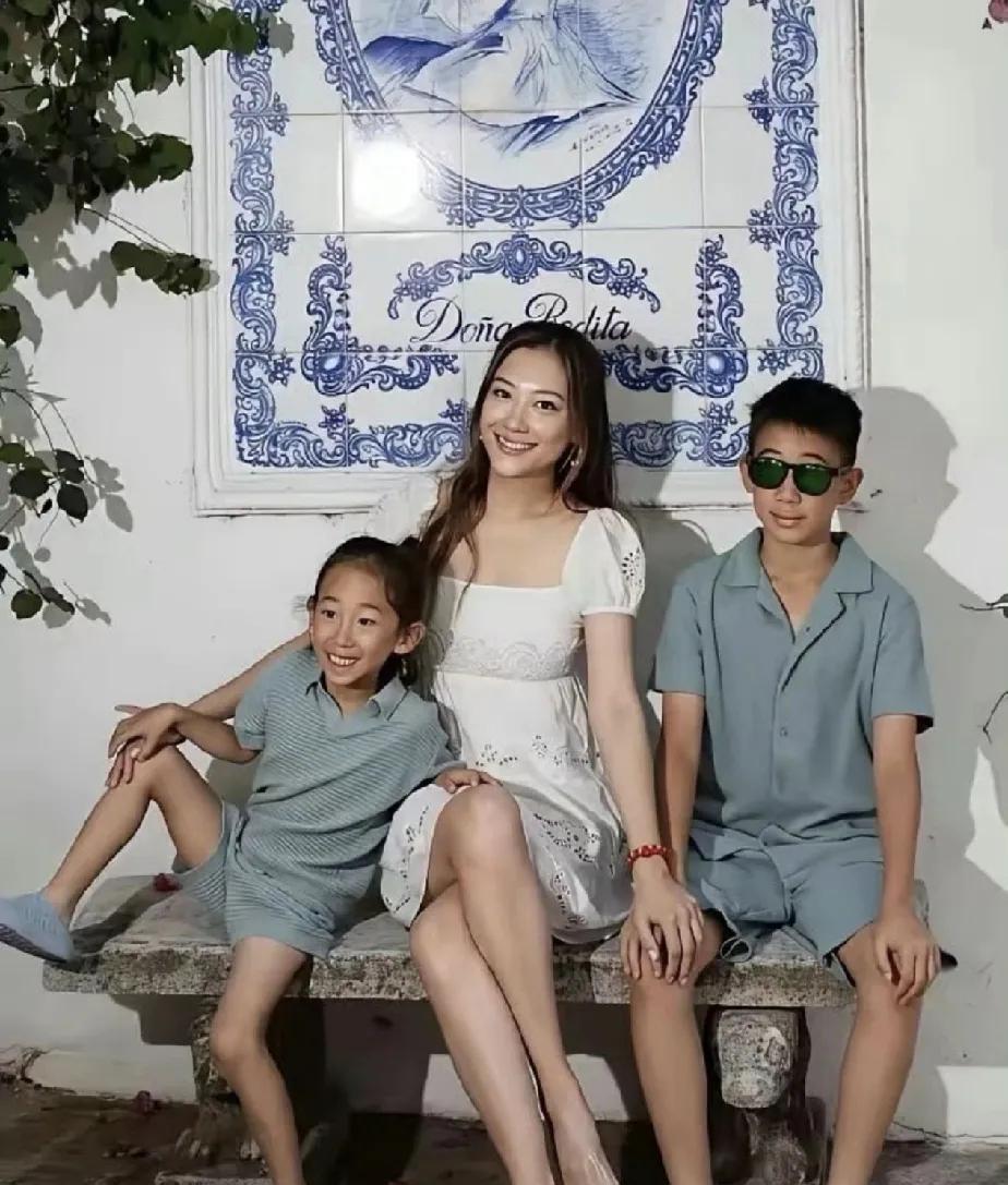 啊哈哈哈，陈小春的基因和郭富城的基因对比[呲牙笑][呲牙笑][呲牙笑]