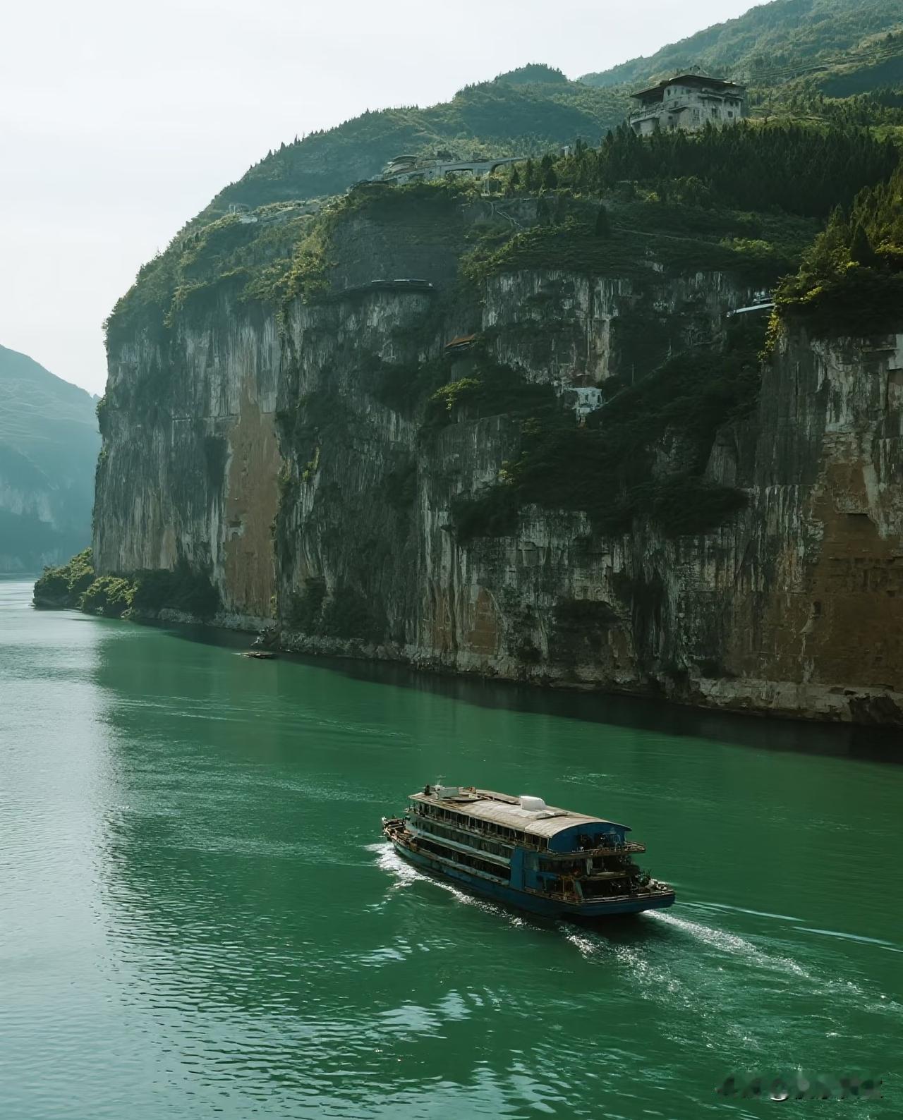 多学知识还是有用的，要不连《得闲谨制》里面的细节都看不懂。电影里刚开船的时候