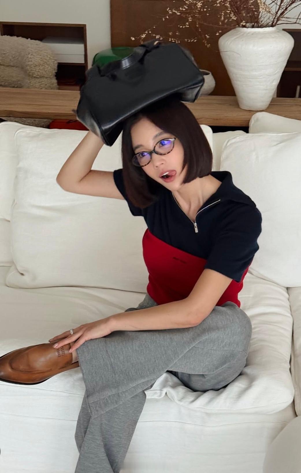 穿搭分享连续更新第2578天韩国时尚女生日常搭配娇小女生看过来韩系穿搭超能新星