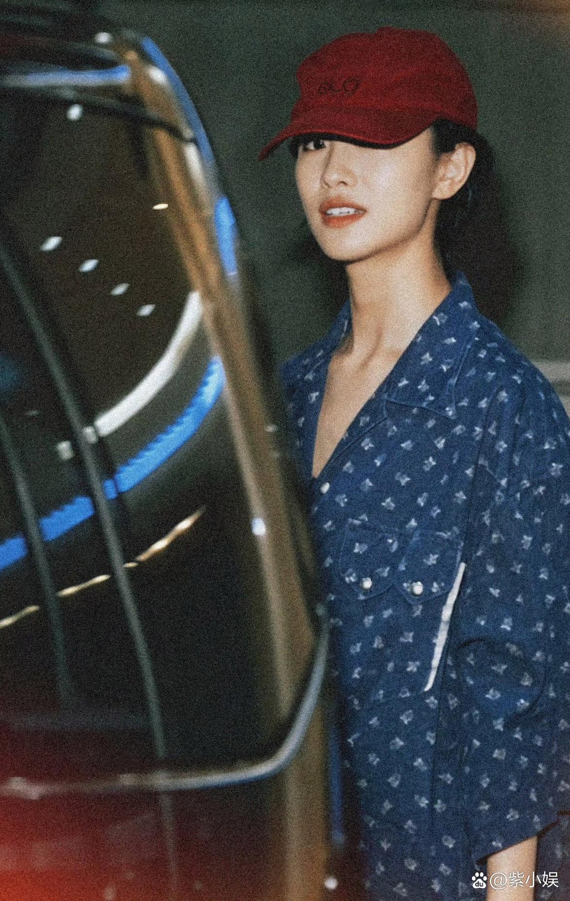 倪妮的日常私服穿搭次次在线，从来不会踩雷翻车。