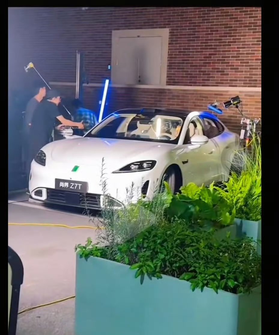 尚界Z7T白色外观曝光，大家觉得怎么样？？鸿蒙智行尚界z7