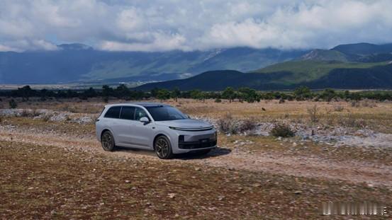 销量同环比双降，李想开全员会高谈阔论，遭员工疯狂吐槽！2026年刚开年，曾经风头