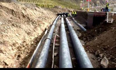 大生意来了！霍尔木兹海峡出问题，中东土豪开始纷纷修建长距离石油管道，订单规模居人