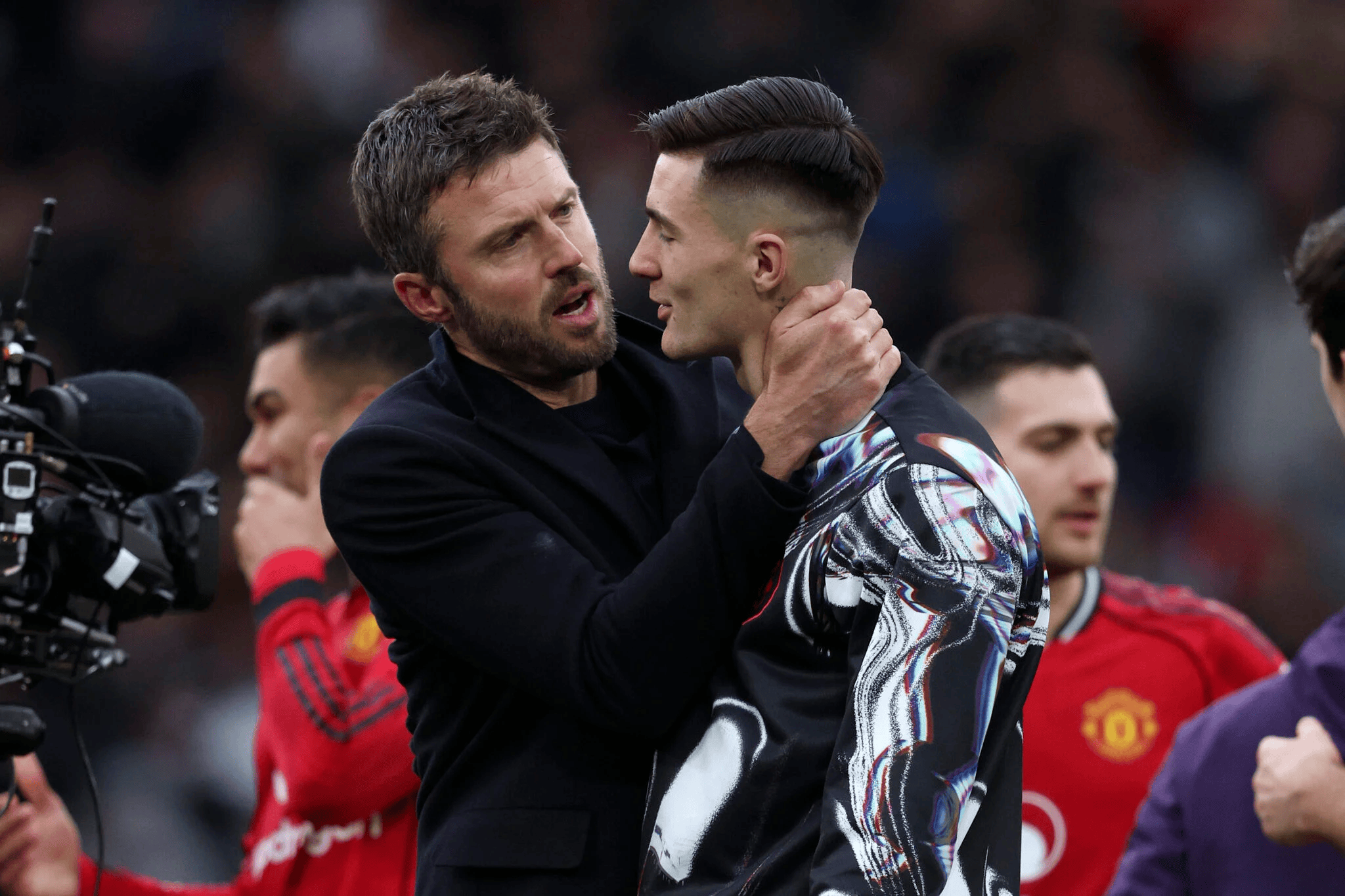 费迪南德: 卡里克没让谢什科库尼亚首发, 他有自己执教风格