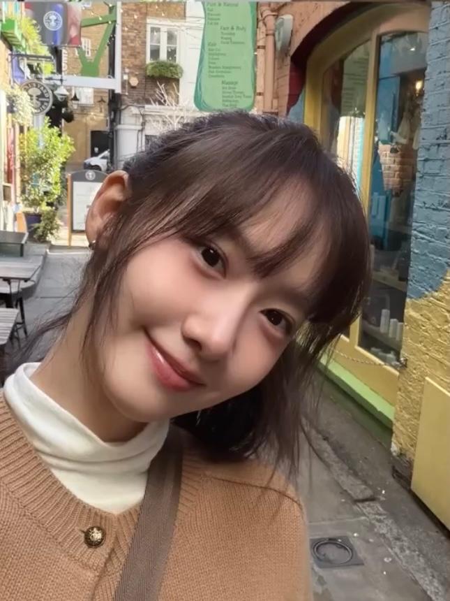 不老女神👸林允儿近期的自拍真是让人十分惊喜！已经快奔4的人脸上确是满满的胶原