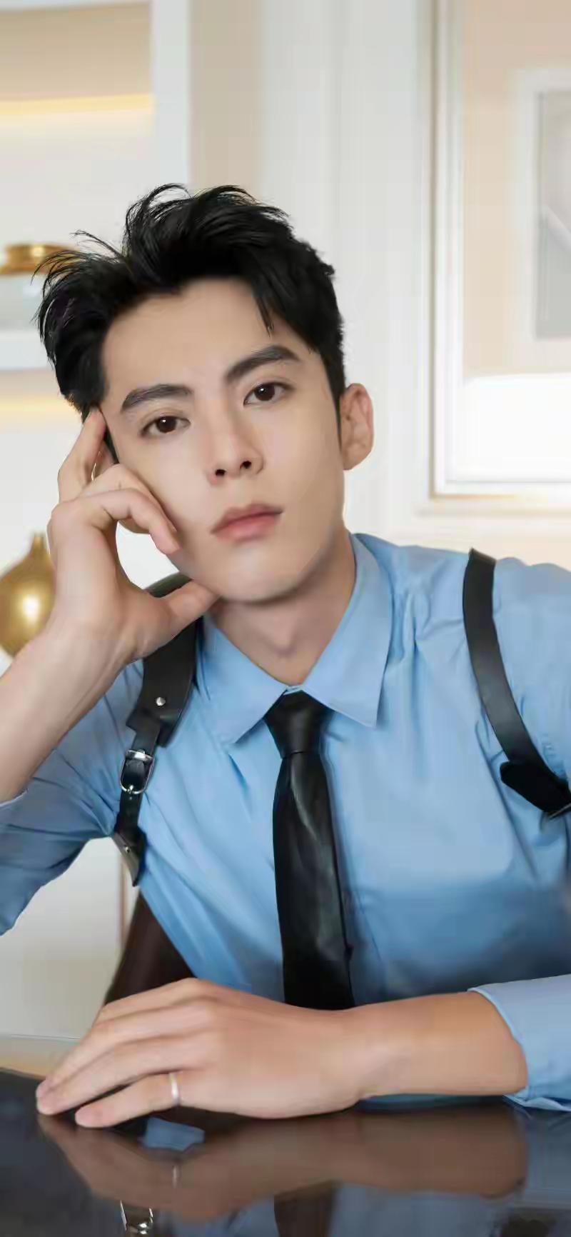 1.吴彤的新综艺是全女嘉宾，向女性主题靠拢的，节目组死磕贾玲和张小斐，张小斐表示