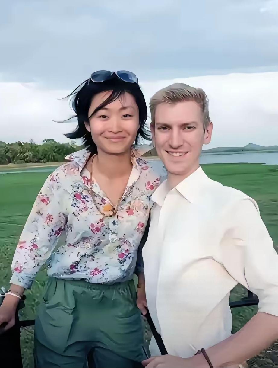 敬一丹走了，和她女儿王尔晴一样难过的还有她这个苏格兰洋女婿！因为如果不是她当年的