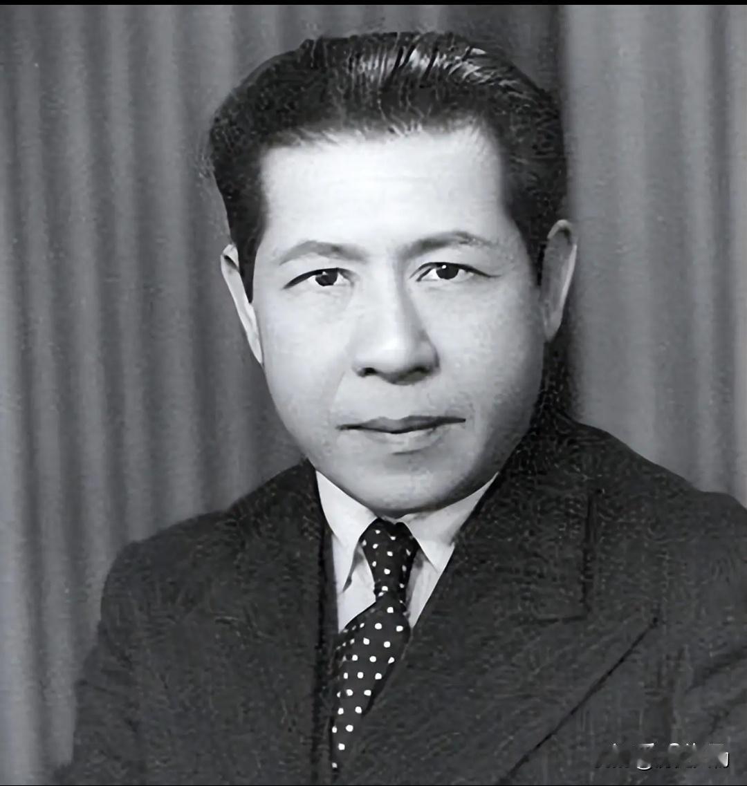 李时雨是潜伏敌营十五载的中共著名地下工作者，1908年生于黑龙江巴彦县，毕业于北