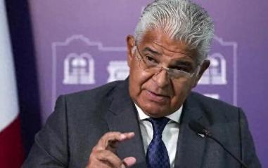 巴拿马现在已经后悔了，他没想到在东大的反制下，美国的庇护根本就没有什么用，自己只