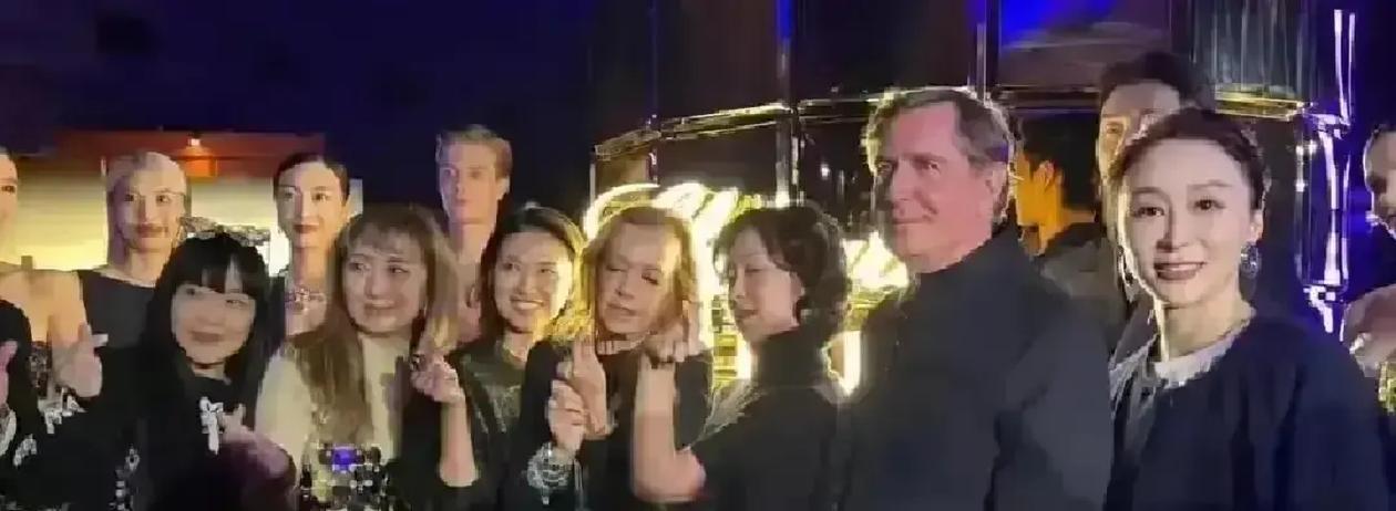 李湘根本没爽约，她只是做对了这道选择题。生日宴当晚，她直播间销售额破千万。