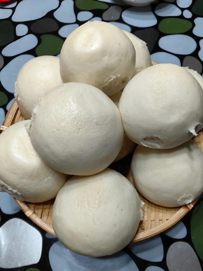 今天在物业群里给婆婆找了一个好活到别人家去蒸馒头，蒸完馒头以后再把他家打扫一下