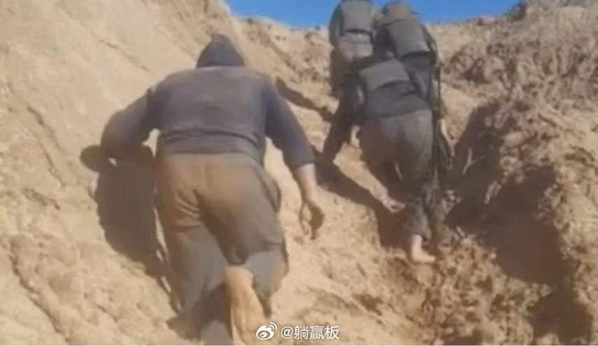 以色列监控拍摄到，哈马斯敢死队5人小组，人生最后的背影！哈马斯小队隐藏在地道7个