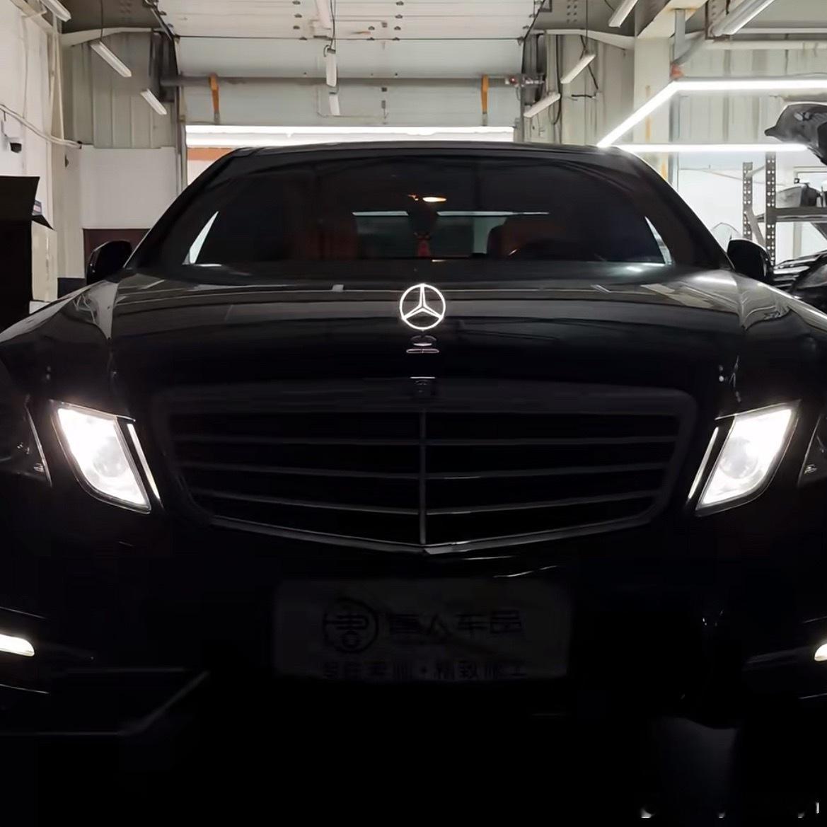 奔驰S级预告图来了！立标也能发光了不过后市场已经有了，这一波遥遥领先