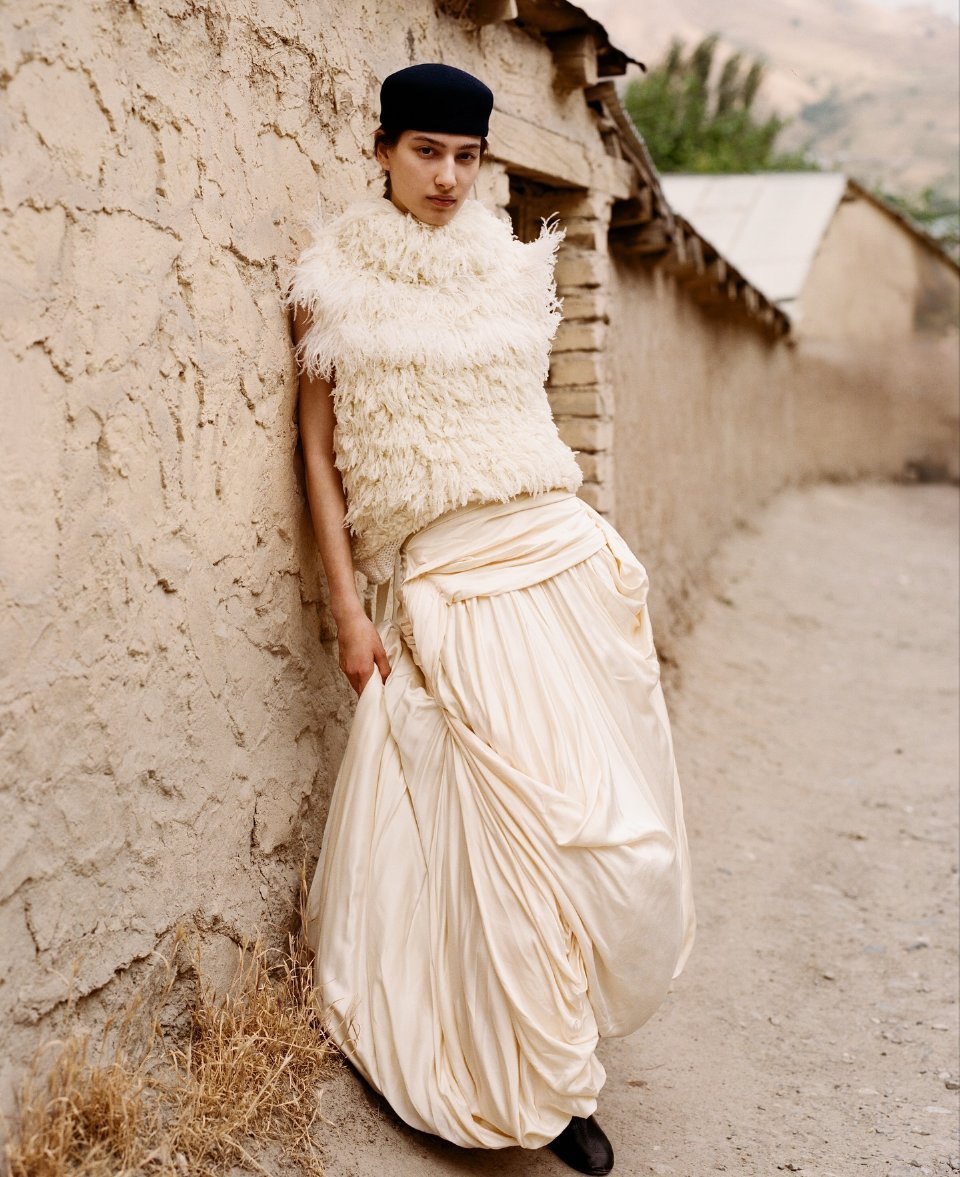 模特DariaBakhshi​​​《Holiday》2025Fall/Wi