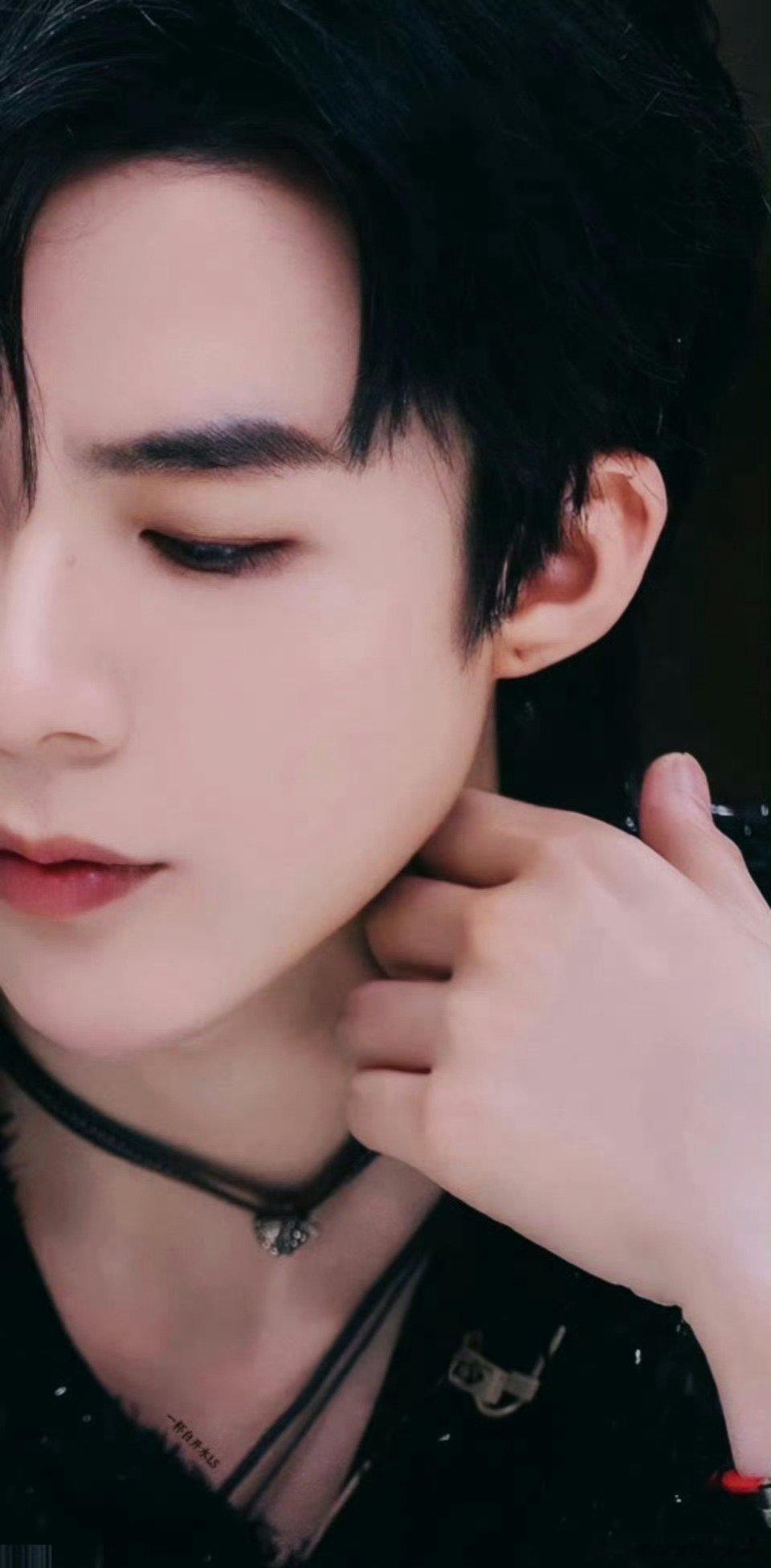 || “刘宇宁的颜值，让他每次照镜子都忍不住想：这世界上怎么会有这么完美的存