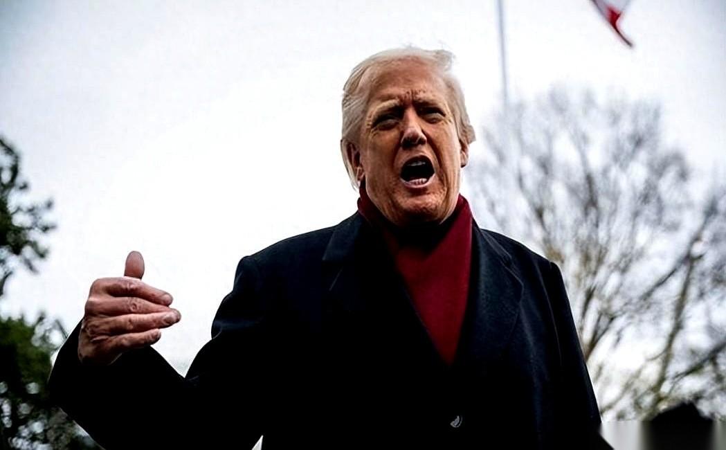 都以为特朗普要掀桌子，航母开到委内瑞拉家门口，全世界的镜头都快怼到脸上了。结果