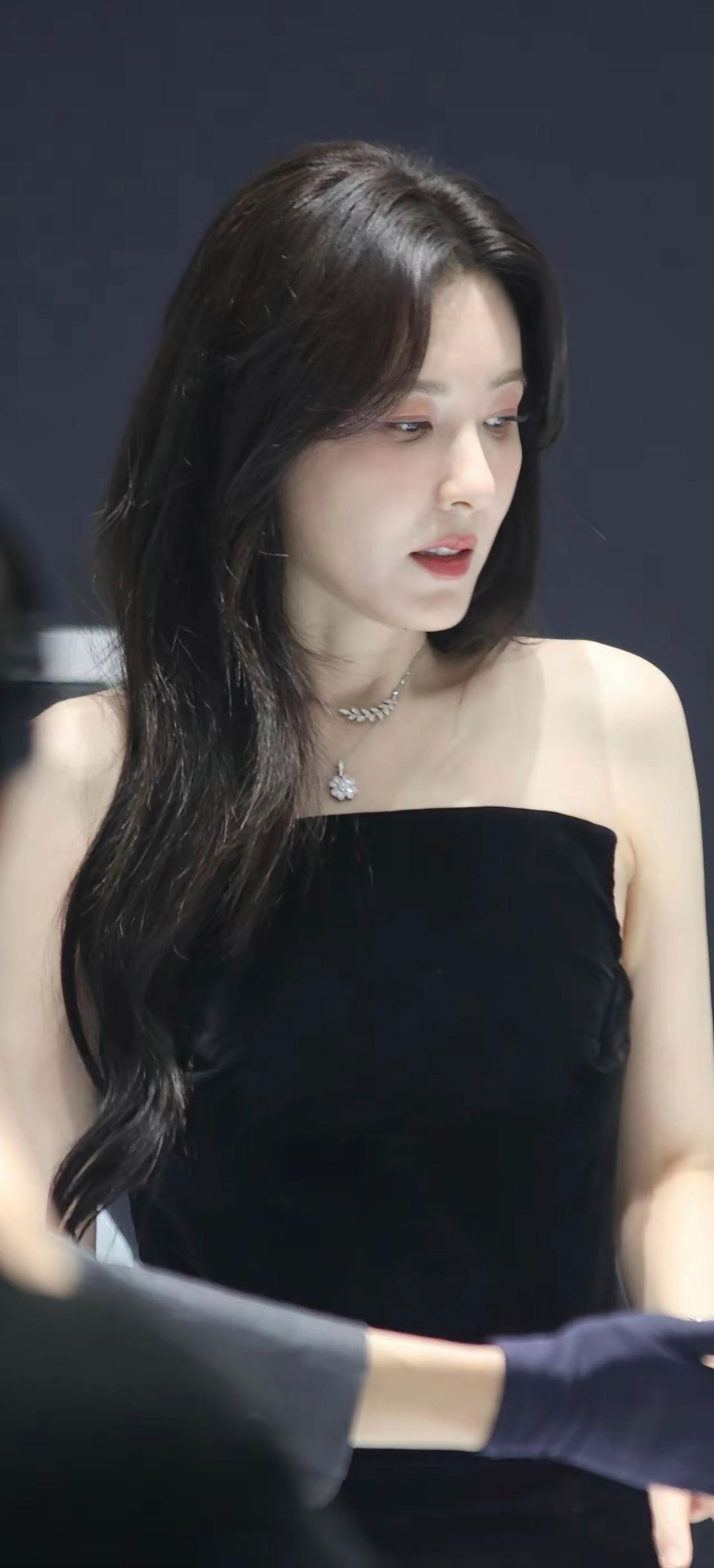 五十岁还能有这样的颜值和身材，这些明星让人羡慕