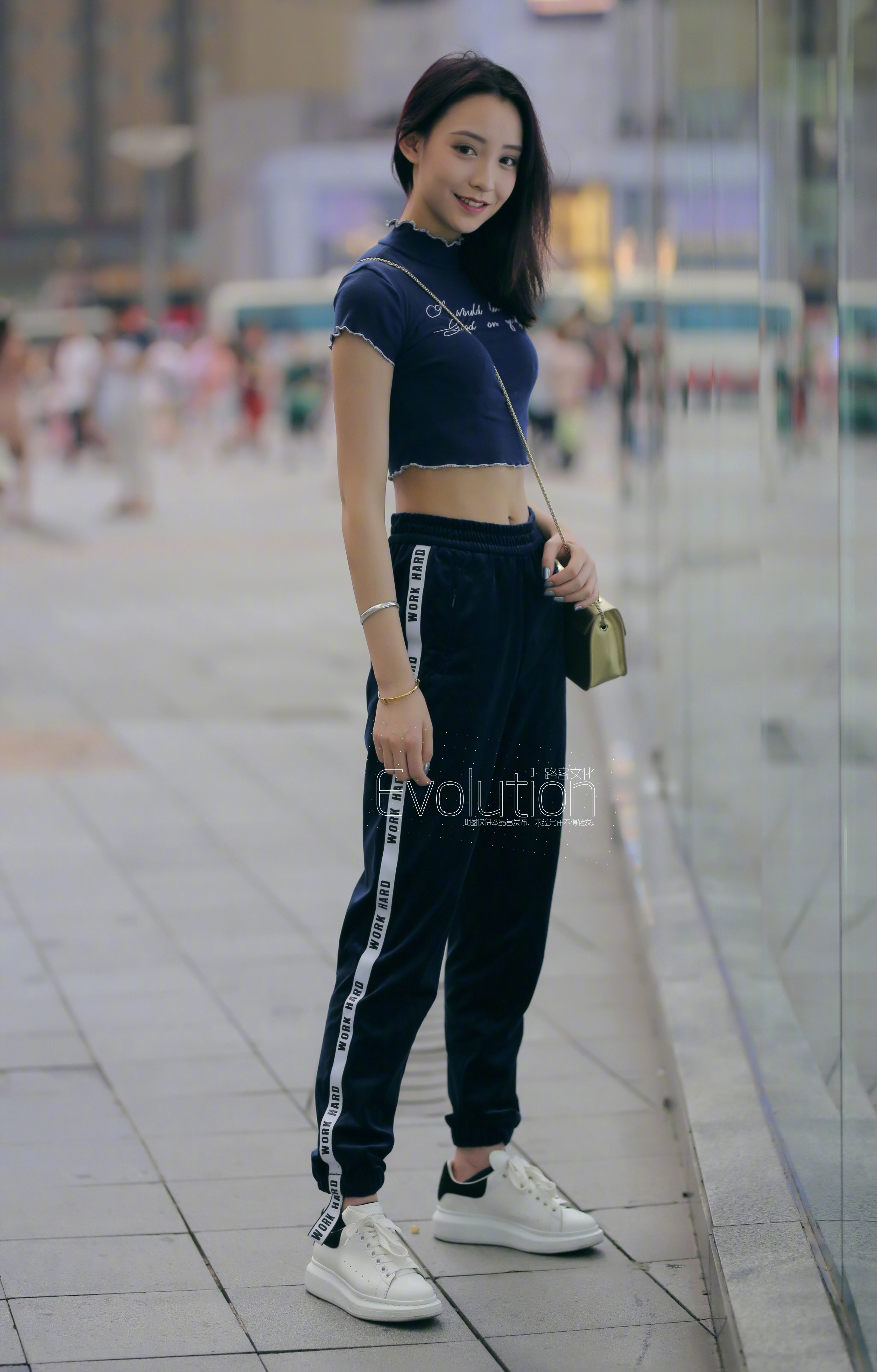 这个小姐姐当时好像也是模特​​​