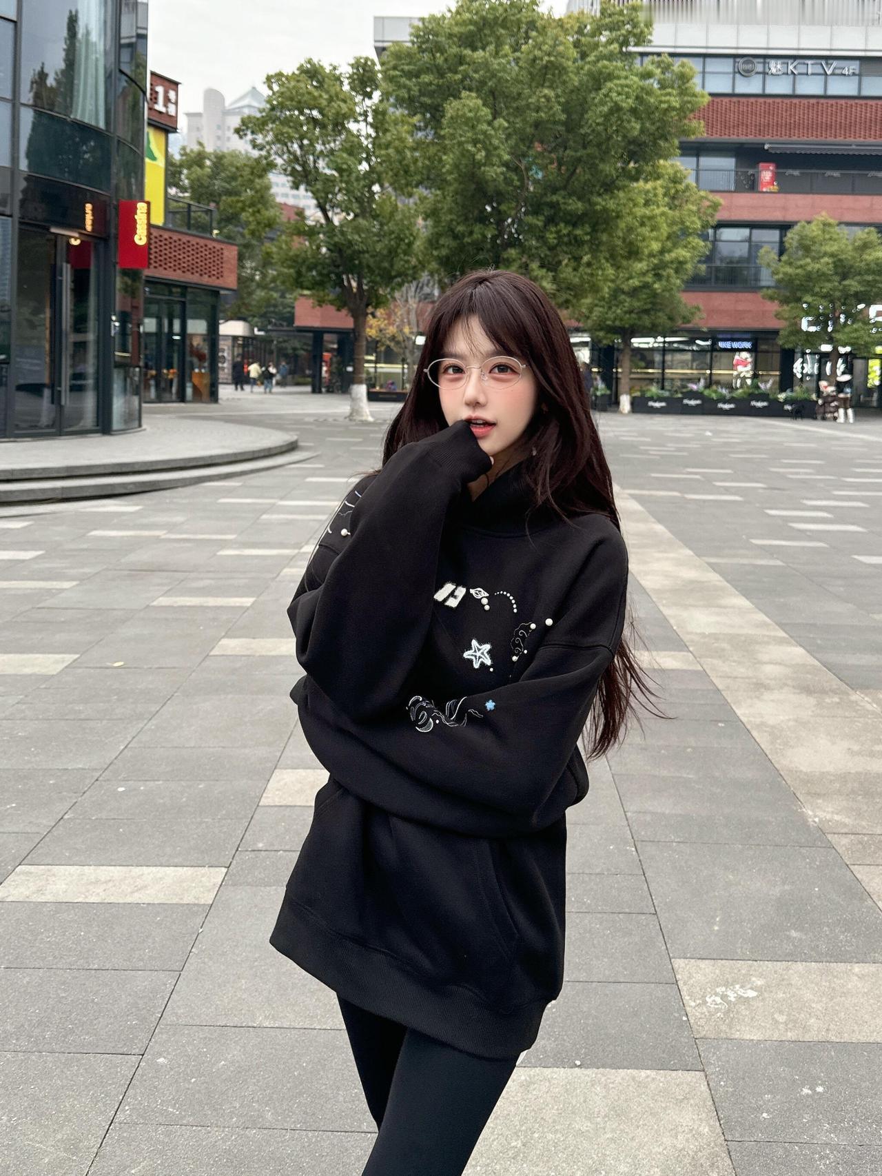 走两步摔一跤怪不得他们都叫我大摔哥