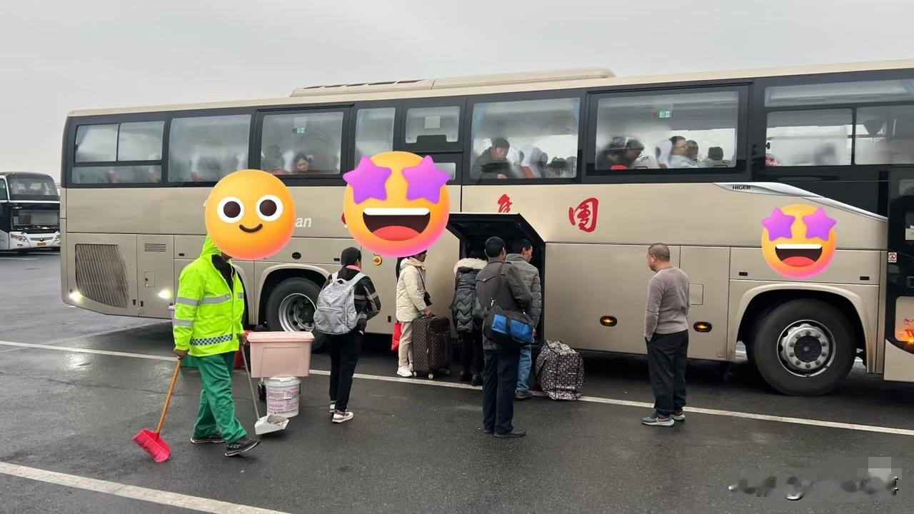 今年春运最意外的事，不是高铁更快了，而是长途大巴又火起来了。以前大家嫌