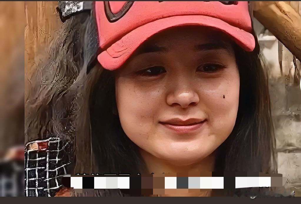 都说明星是活在“滤镜里的生物”精修图个个美艳动人实际离开镁光灯和普通人一样