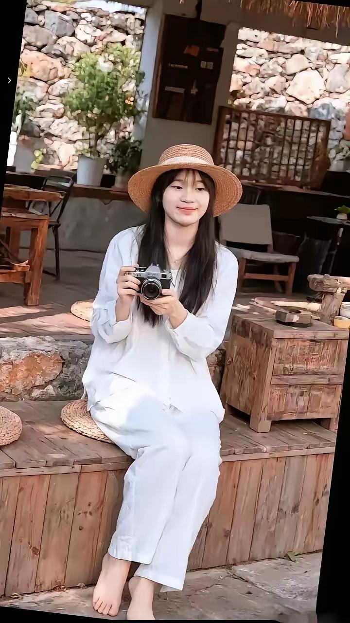 全红婵近照生图曝光，变化真的太大了！曾经留着利落短发、身高143厘米的跳水小丫头