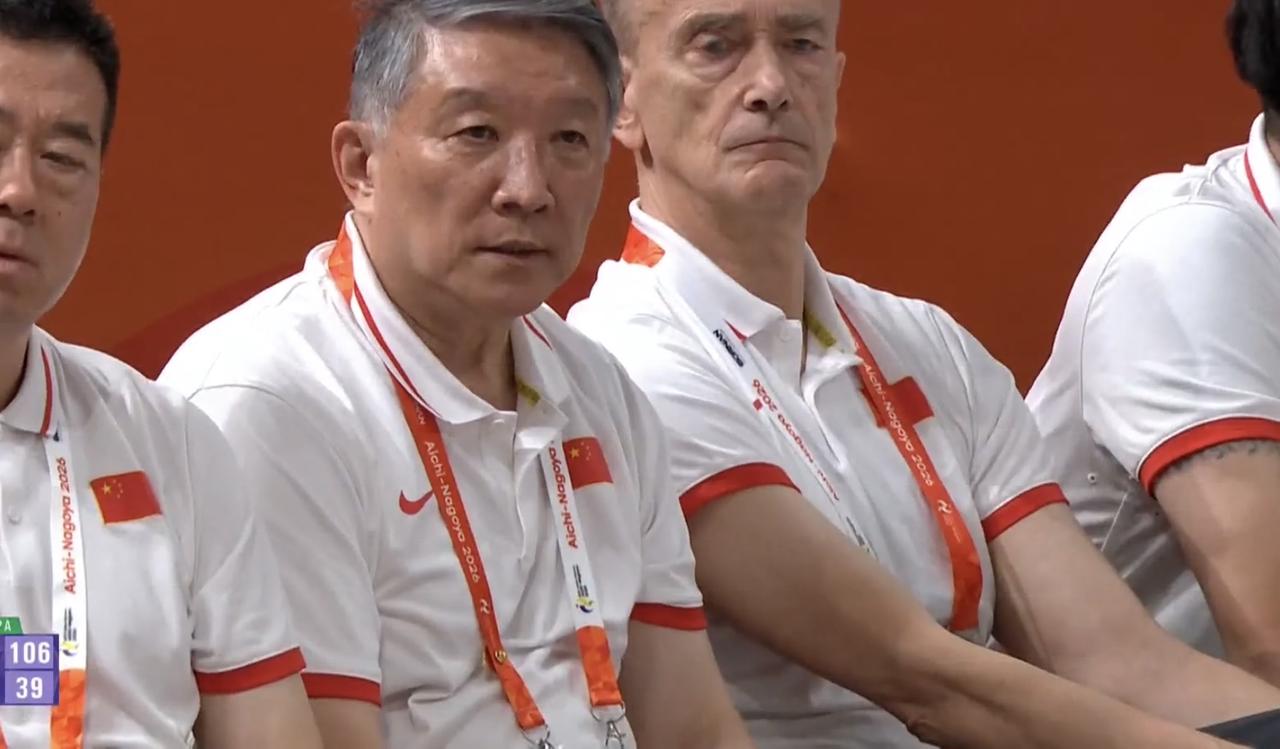 亚运女篮小组赛，中国女篮110‑41大胜印度尼西亚，以小组第一晋级，全场净胜69